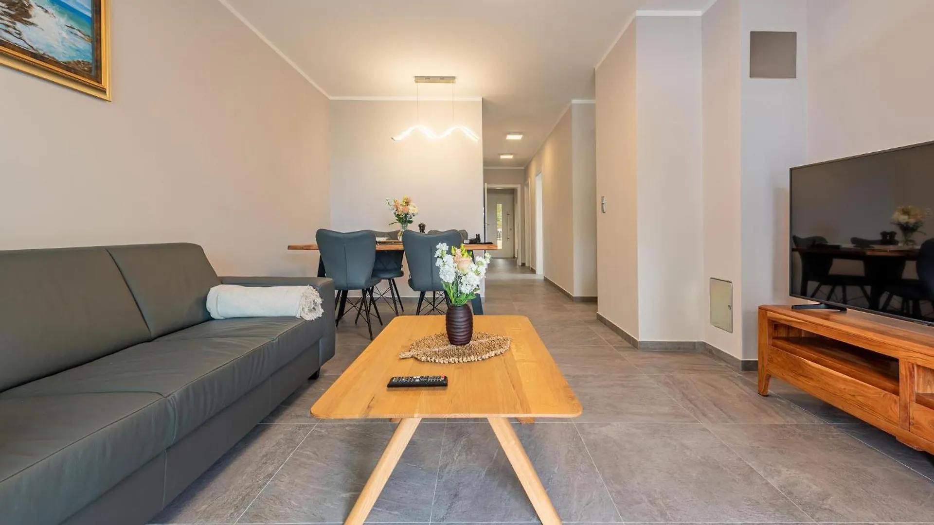 Gorgeous Apartment In Mrljane With Jacuzzi
