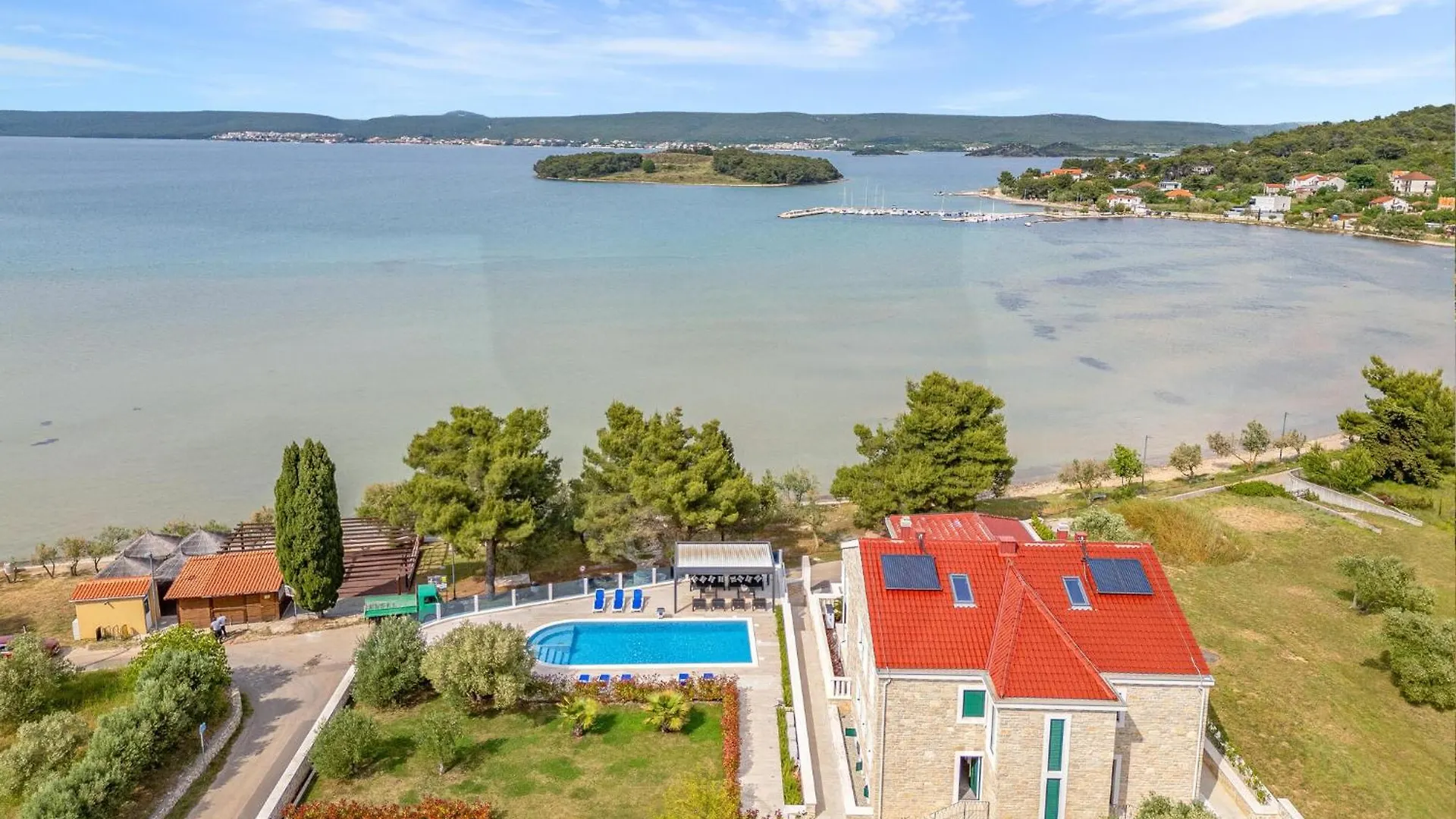 Gorgeous Apartment In Mrljane With Jacuzzi Chorvatsko