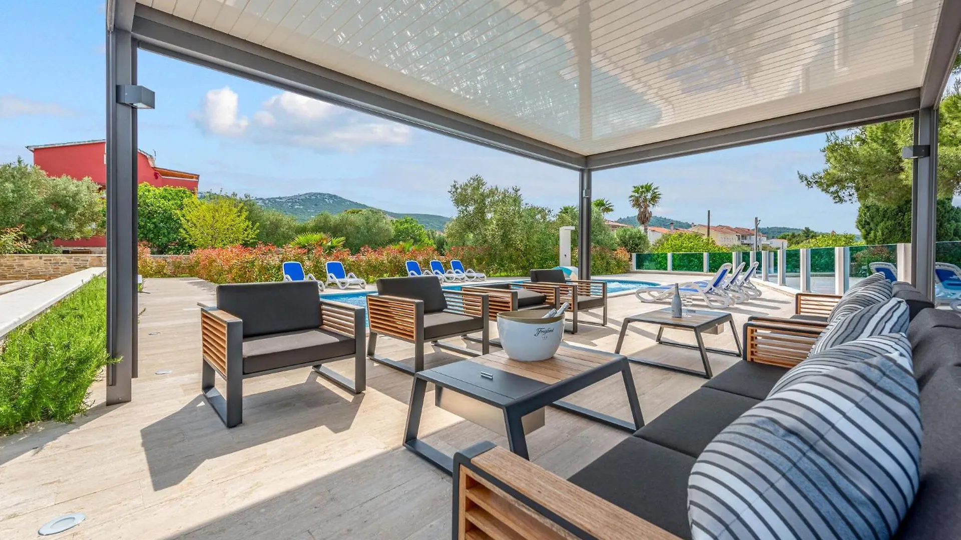 Gorgeous Apartment In Mrljane With Jacuzzi Chorvatsko